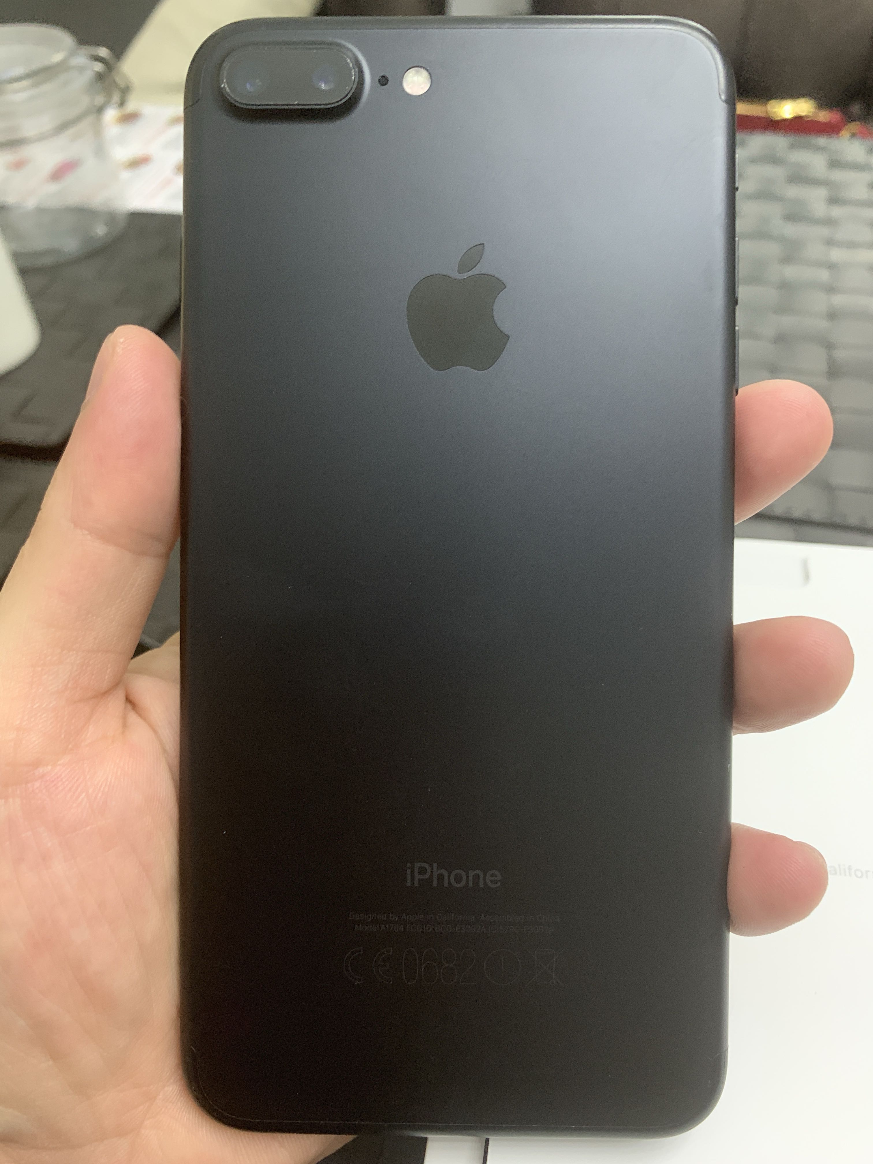 iPhone 7 Plus Black 32GB with Box