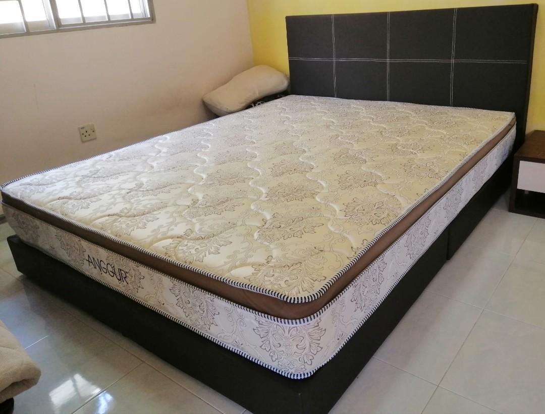 Katil Dan Tilam Queen Home Furniture Furniture On Carousell