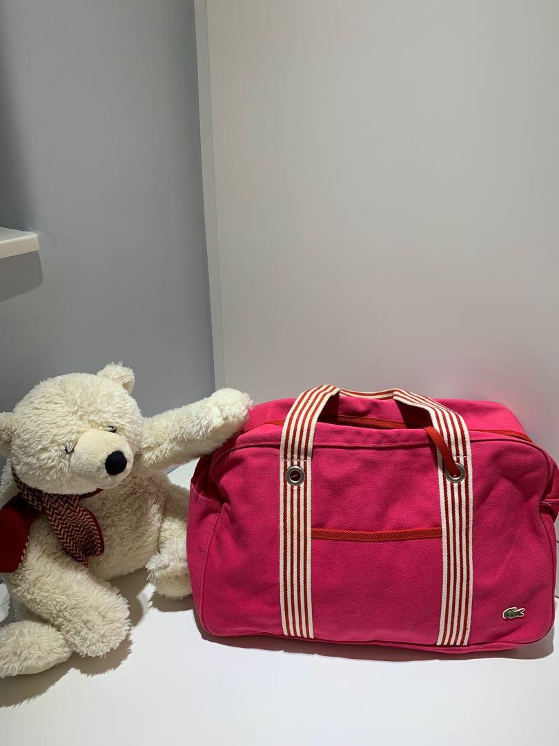 Lacoste canvas tote （分類：Tote Bags）位於 Hong Kong。 由 emmoespi3 提交（商品編號 201349757，圖片 1）。簡介： Used canvas bag 。