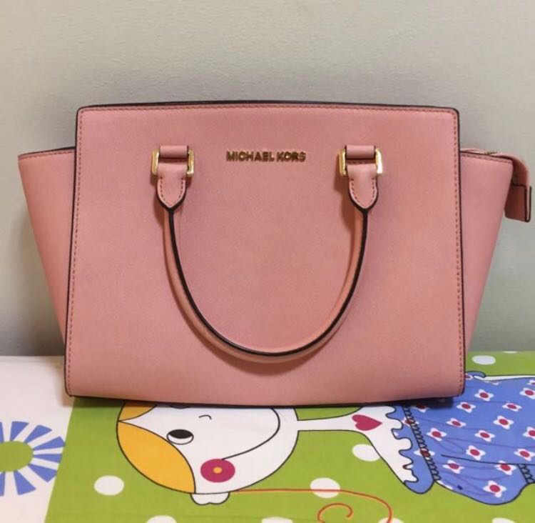 Michael Kors Selma medium pale pink, Women's Fashion, Bags & Wallets,  Cross-body Bags on Carousell