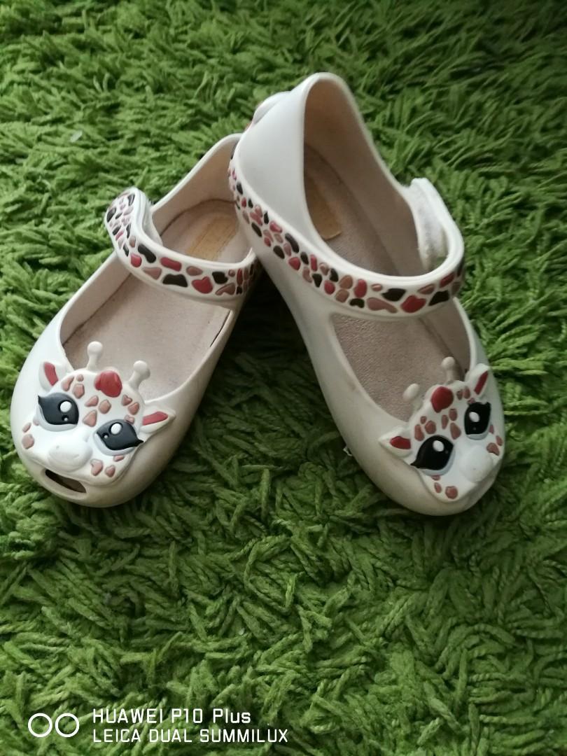 Mini Melissa giraffe animal white Babies Kids Babies Kids Fashion on Carousell