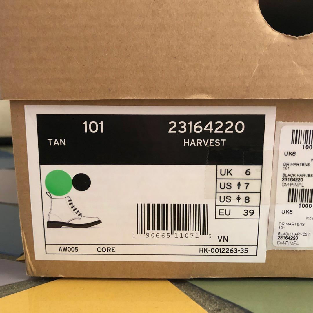 NEAR MINT Dr Martens Women s 101 Tan Harvest 6 Eye Women s