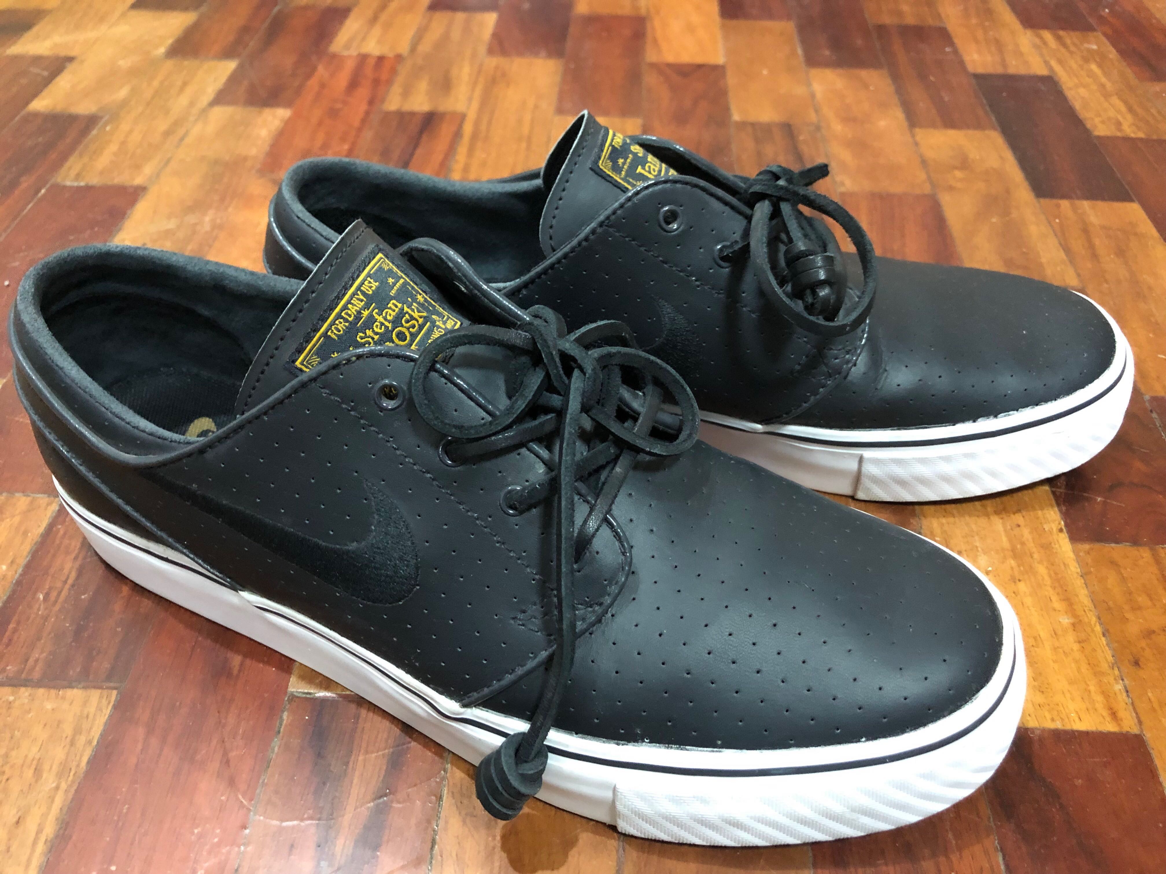 Nike Stefan Janoski Black/Gold leather 