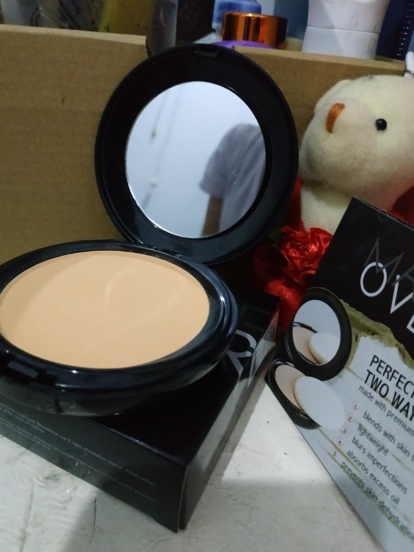 Preloved Bedak Make Over Two Way Cake Shade 04 Kesehatan Kecantikan Rias Wajah Di Carousell