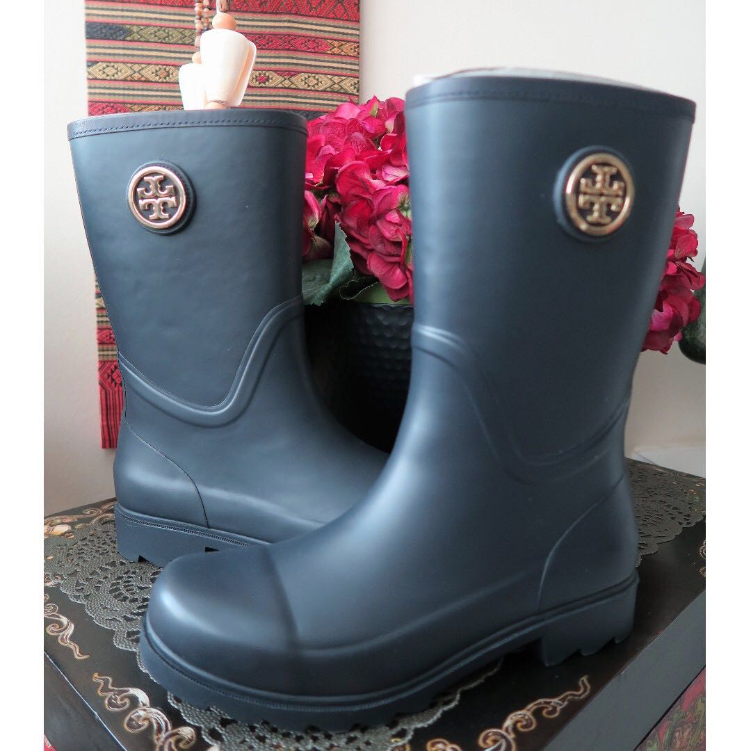 tory burch rubber boots