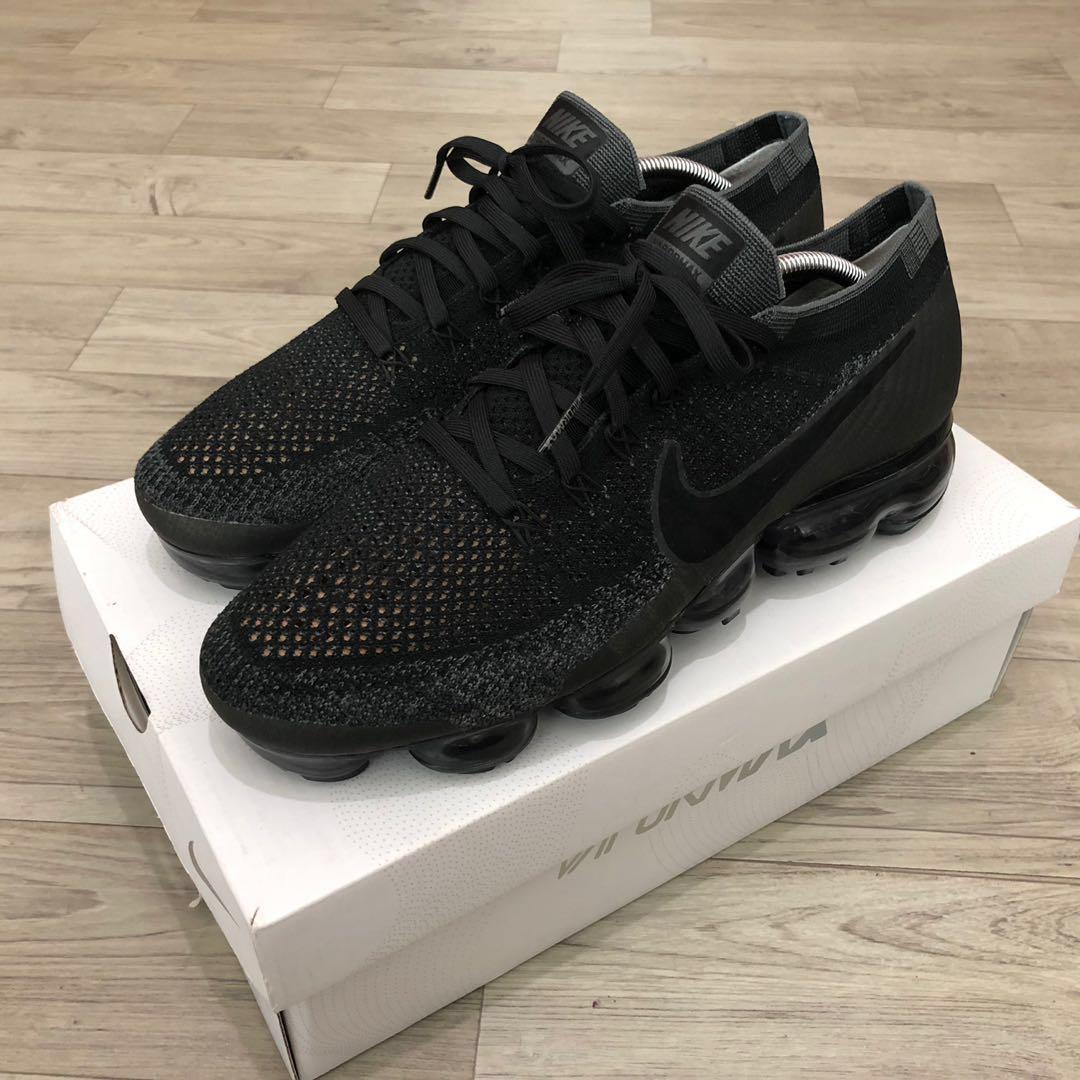 100 Authentic Nike Air Vapormax Flyknit Triple Black Size 9.5 US