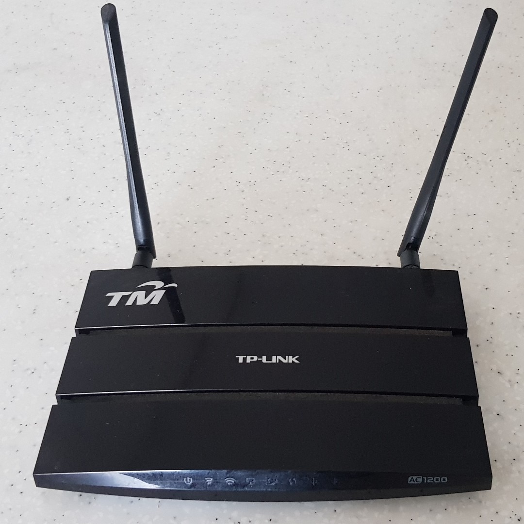 2nd Hand Tp Link Ac1200 Tm Unifi Wireless Dual Band Gigabit Router Electronics Computer Parts Accessories On Carousell