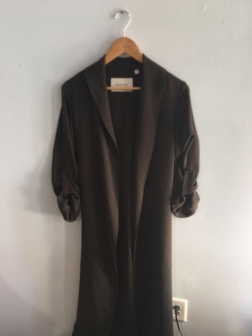 Aritzia Babaton Kahlo Robe Women s Fashion Clothes on Carousell