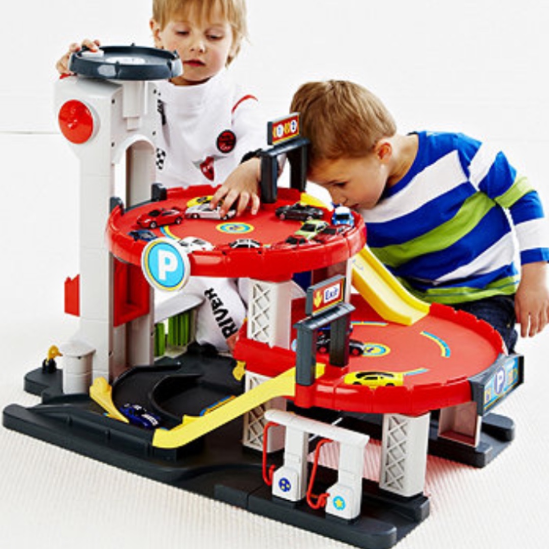 Early learning top centre toy garage