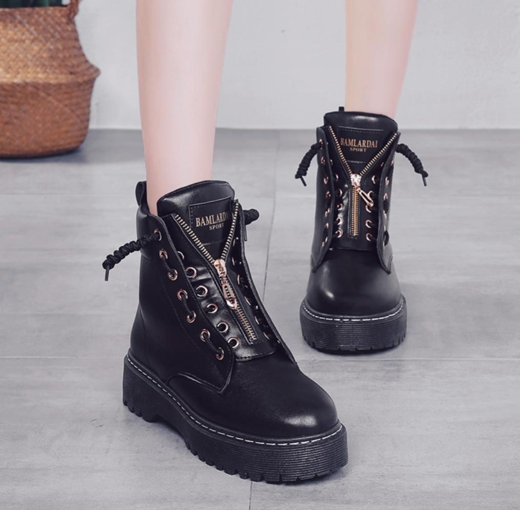 black platform boots womens