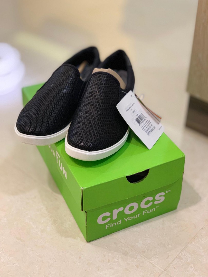 box and tag Crocs slip on shoe 