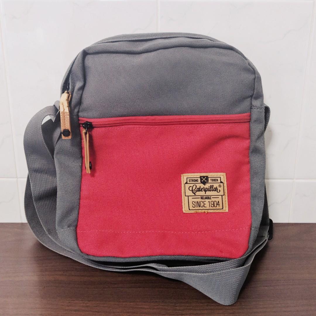 caterpillar tablet bag
