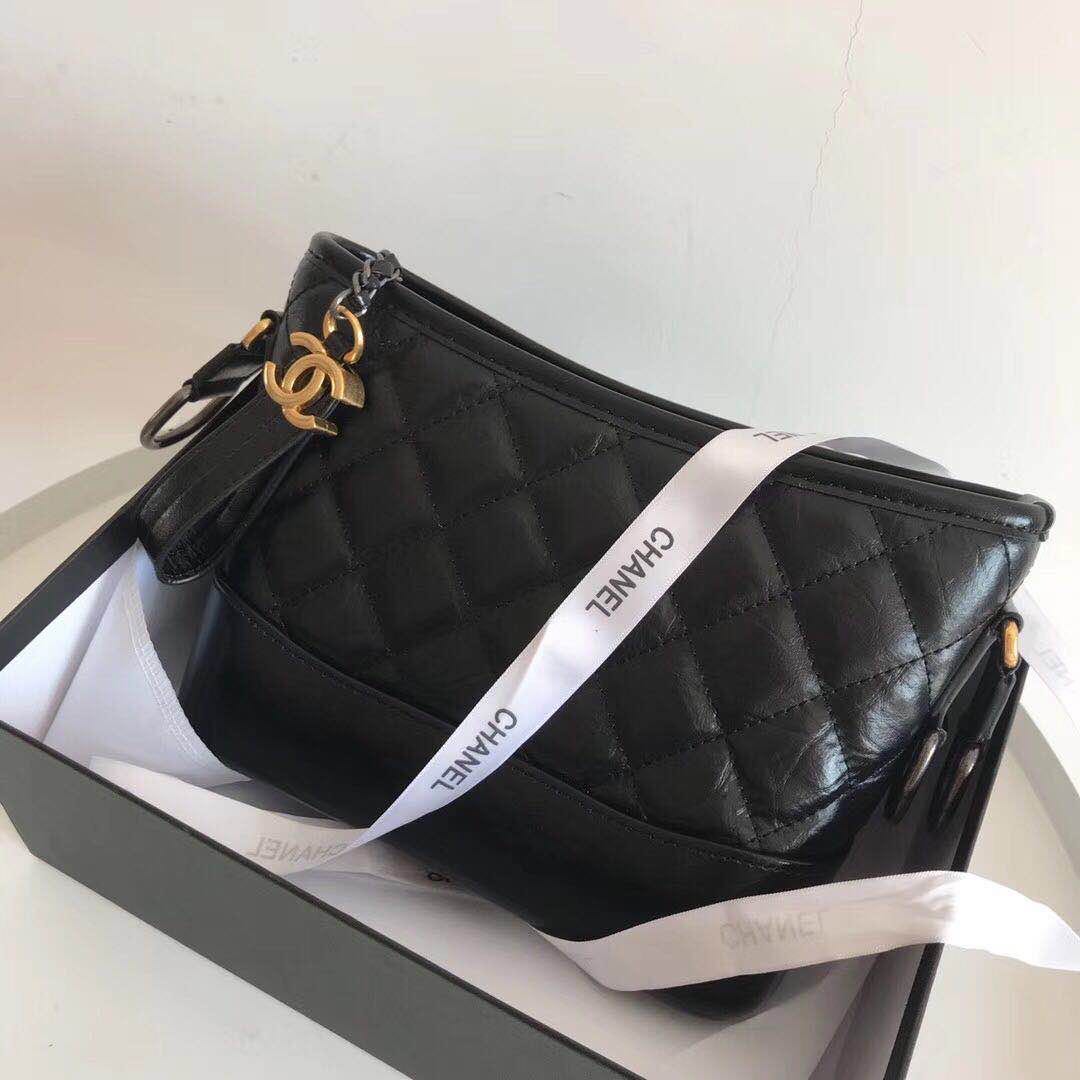 CHANEL Bag, Women's Fashion, Bags & Wallets, Cross-body Bags on Carousell