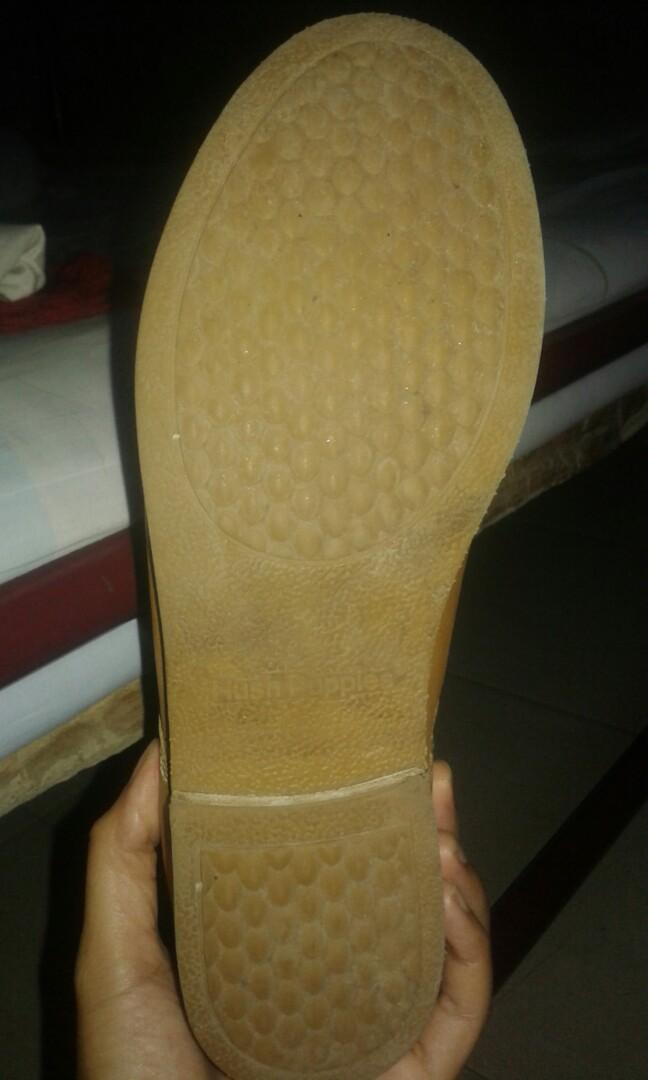 Annerley clever cheap hush puppies