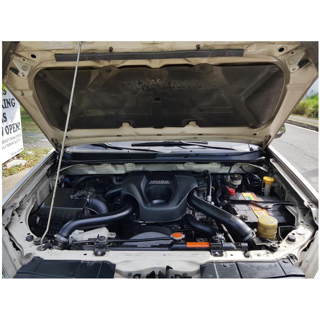 isuzu-mux-2015-ls-a-4x4-automatic-top-of-the-line-cars-for-sale-on