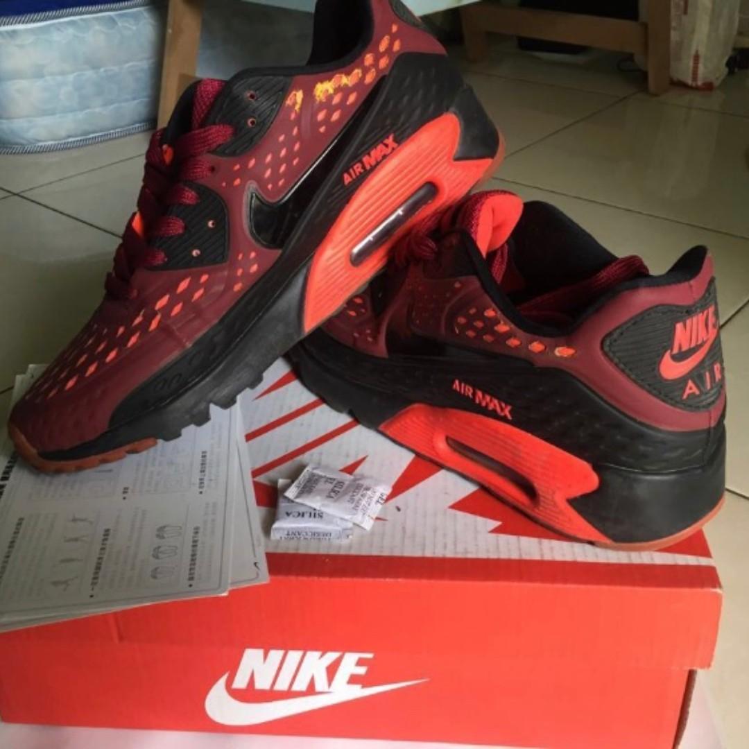 maroon and orange nike shoes