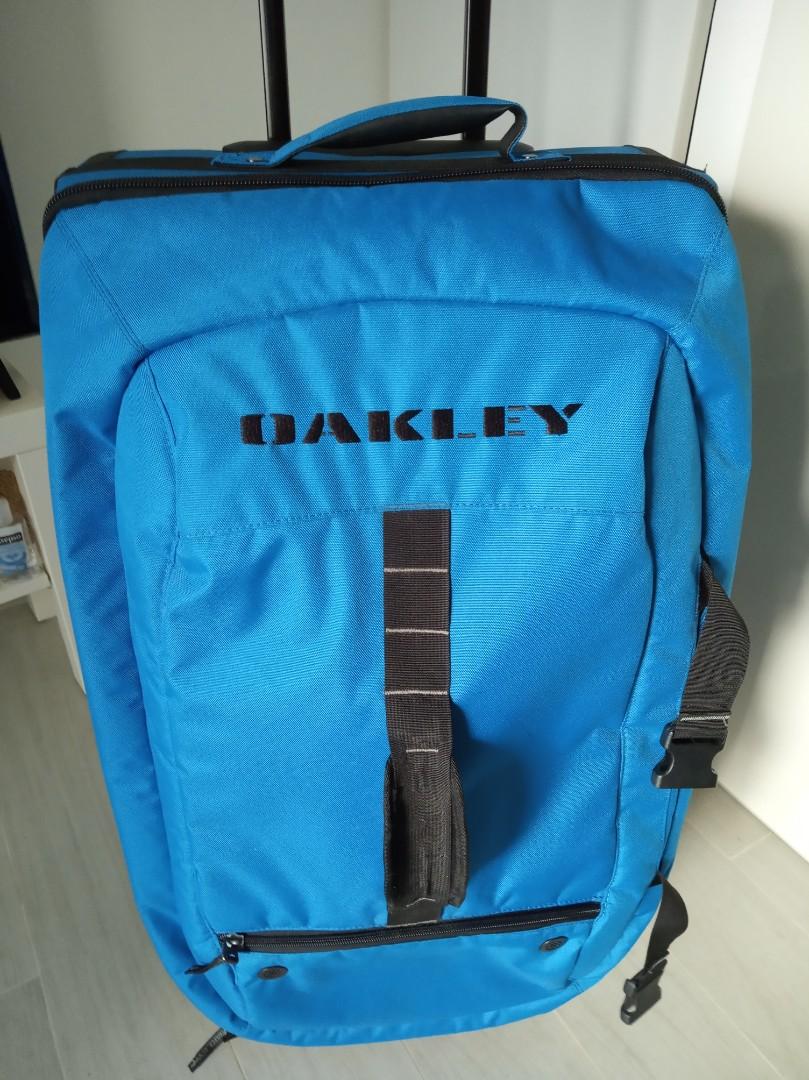 oakley luggage warranty