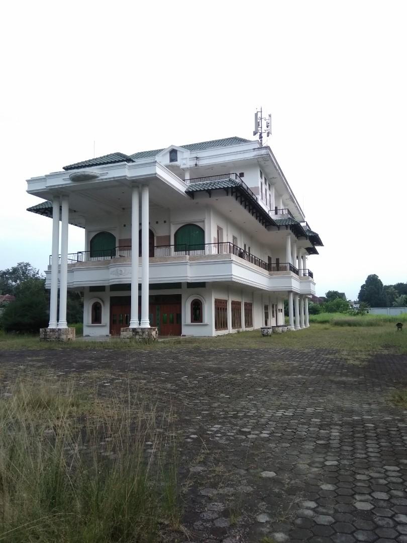 Rumah Mewah Halaman Luas Di Daerah Johor Medan