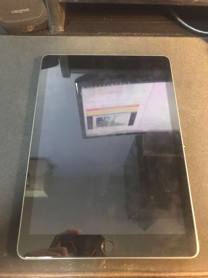 Trade Or Sell Ipad 2017 5th Gen 9 7 Wifi 32gb Mobile Phones