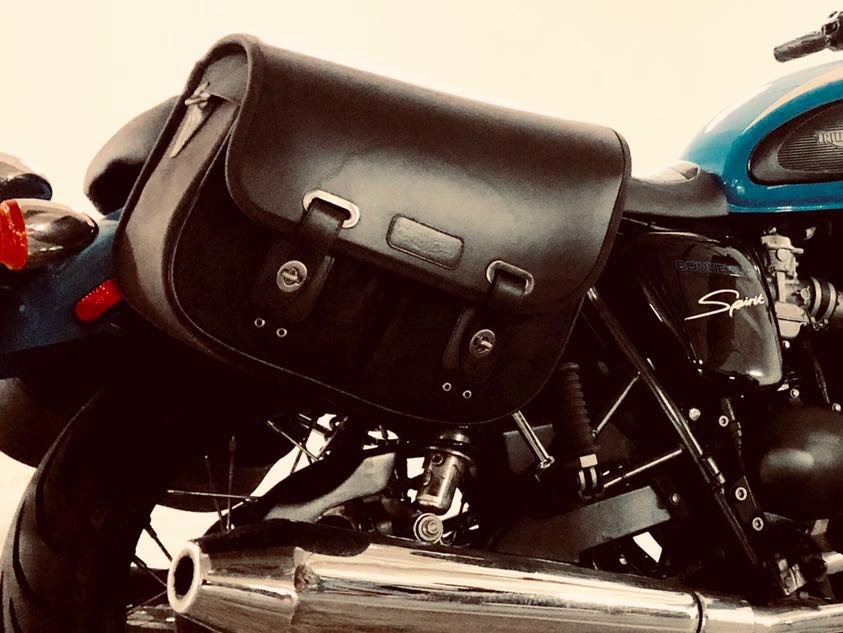 triumph bonneville saddlebags