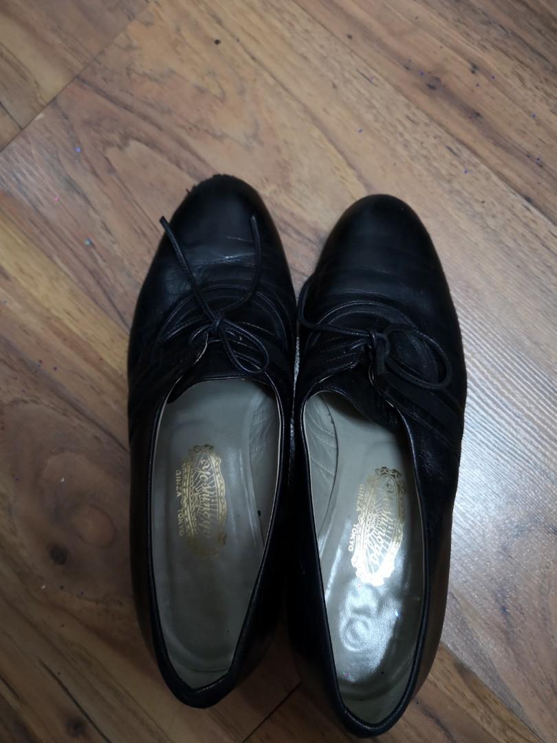 Vintage black shoes, Women's Fashion, Footwear, Sneakers on Carousell