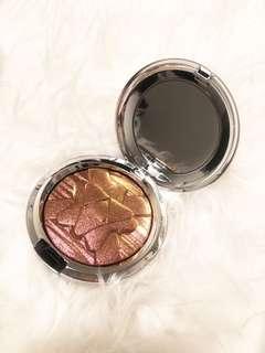 Mac Extra Dimension Skinfinish in Snowflushed 10g