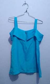 Blue shoulder off