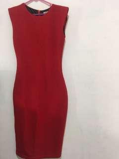 Dress merah(selutut?