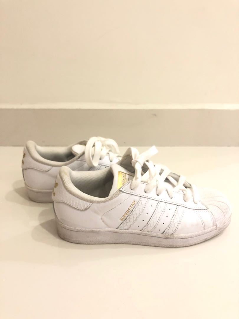 Adidas superstar on sale word