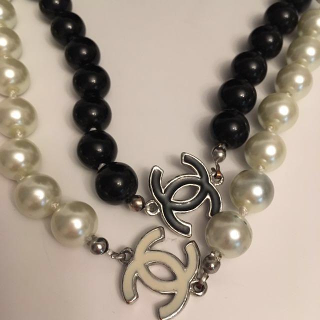 Authentic vintage CHANEL faux black & white pearl necklace, Luxury