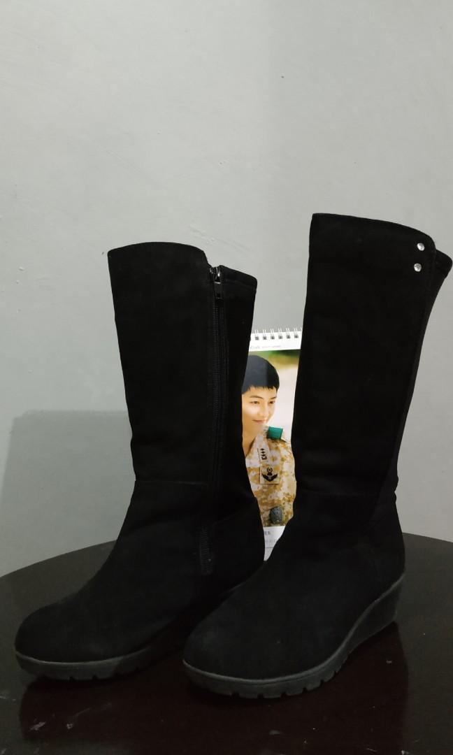 Black boots for girls size 13 1/2 