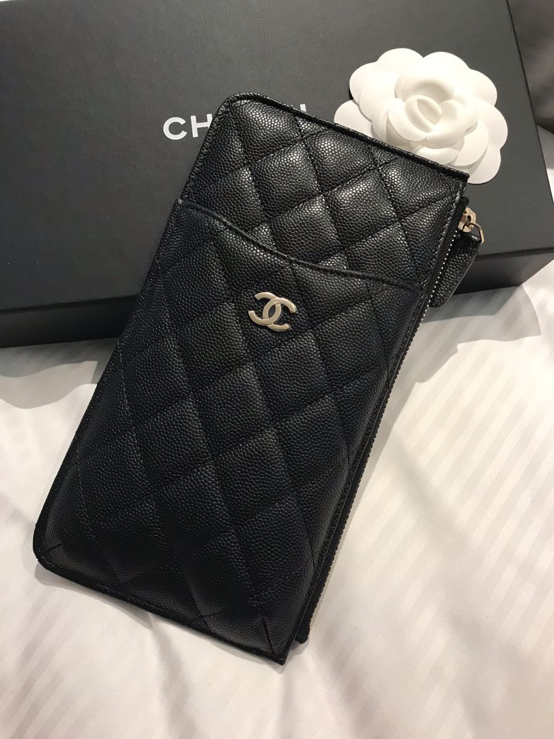 chanel classic pouch