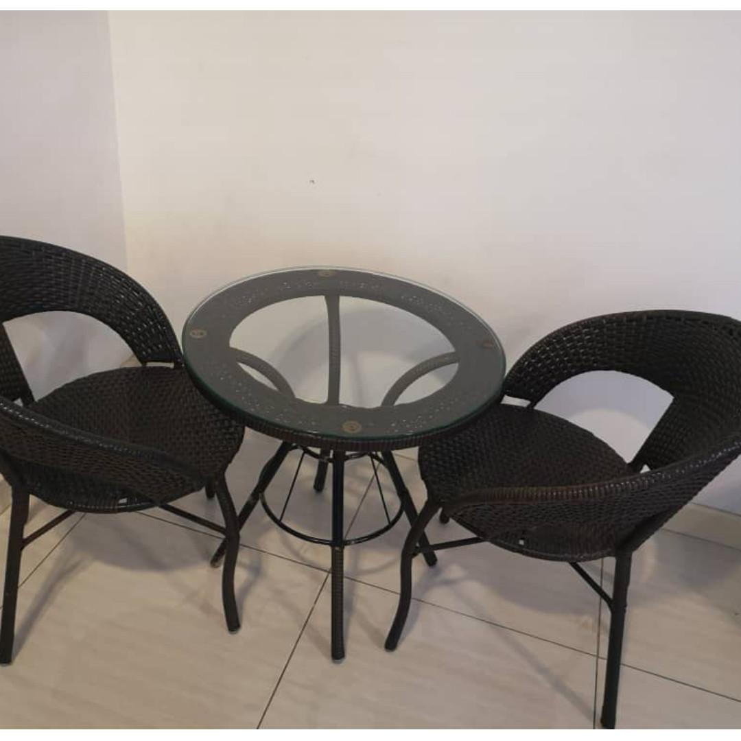 Coffee table (Category: Vases & Decorative Bowls) located in Kuala Lumpur. Submitted by fadhle (Listing ID 202191925, Image 3). Description: I use it for the first few months then it was not used as there is no space in the new apartment .