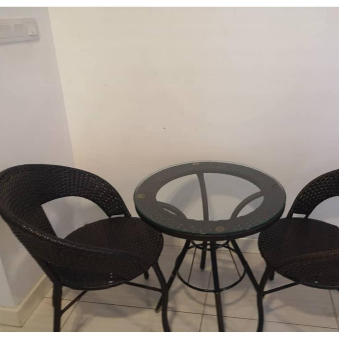 Coffee table (Category: Vases & Decorative Bowls) located in Kuala Lumpur. Submitted by fadhle (Listing ID 202191925, Image 2). Description: I use it for the first few months then it was not used as there is no space in the new apartment .