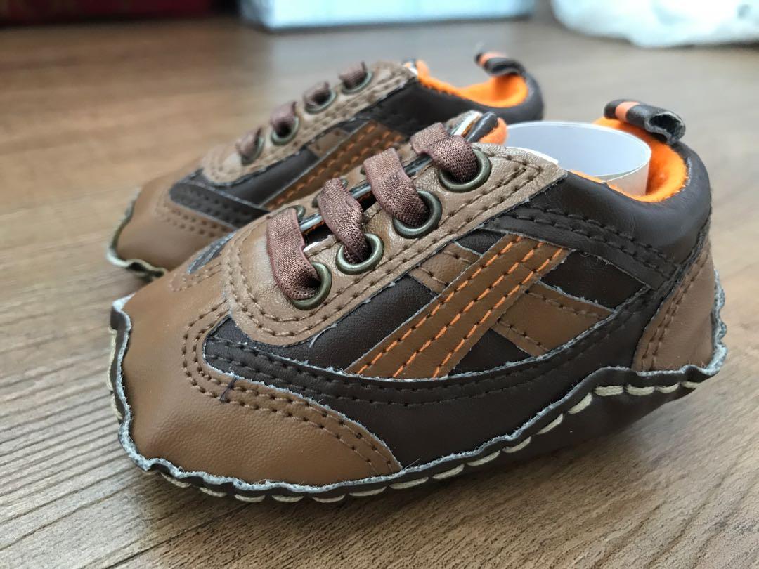 Guess sales baby shoes