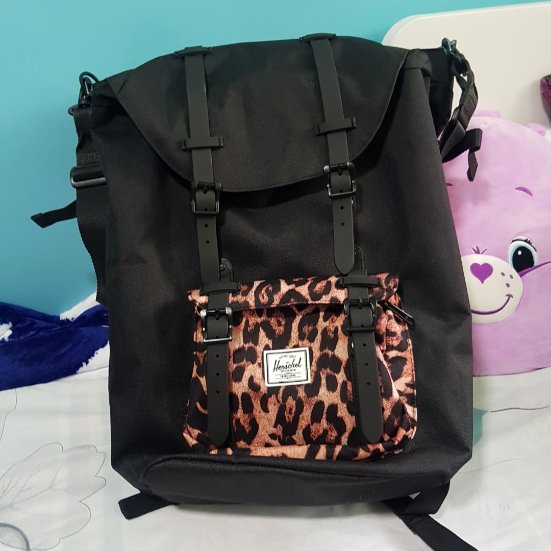 herschel backpack leopard