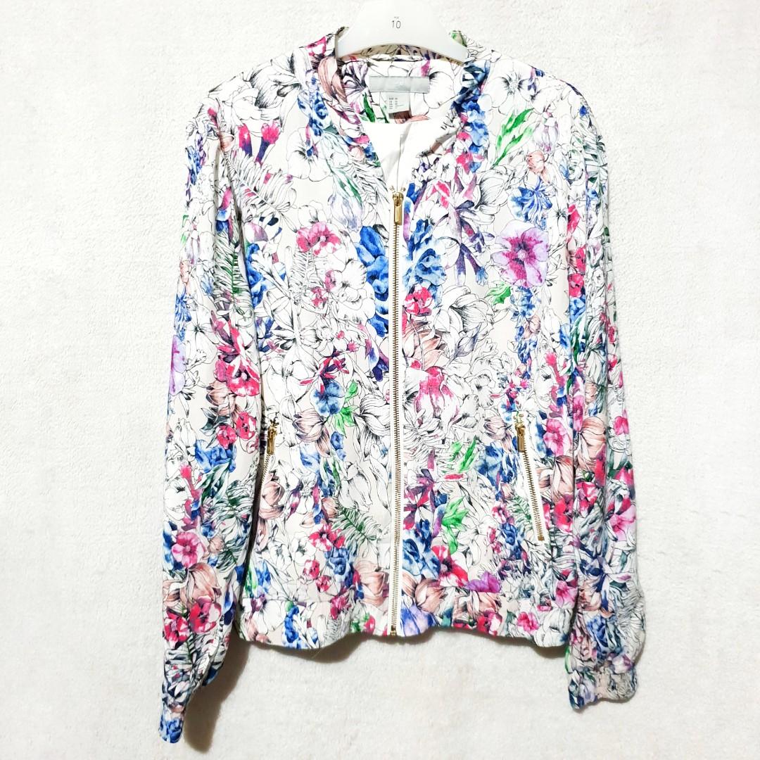 Hu0026m floral bomber jacket, Women's Fashion, Tops, Others Tops on Carousell