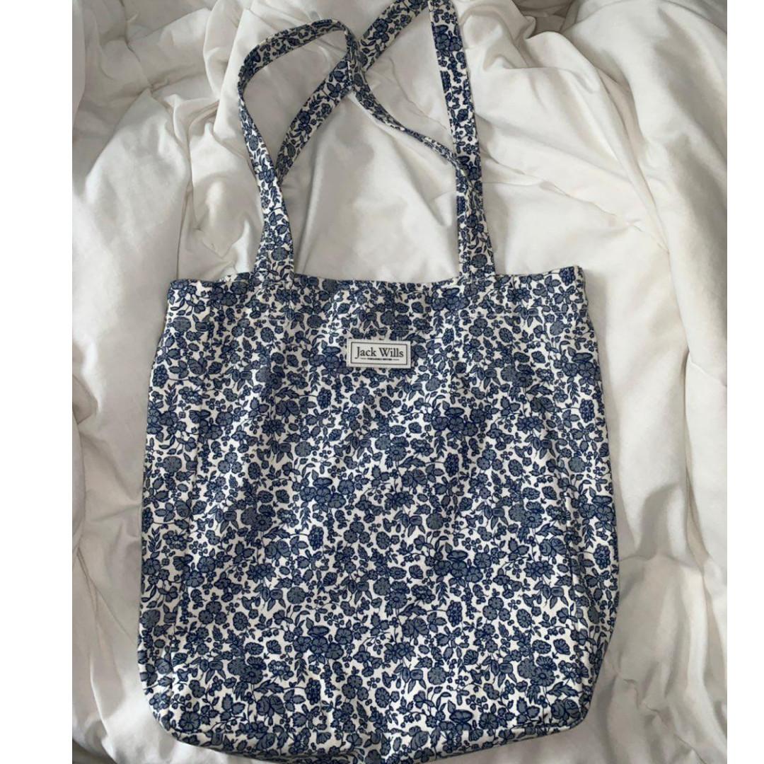 Jack deals wills tote