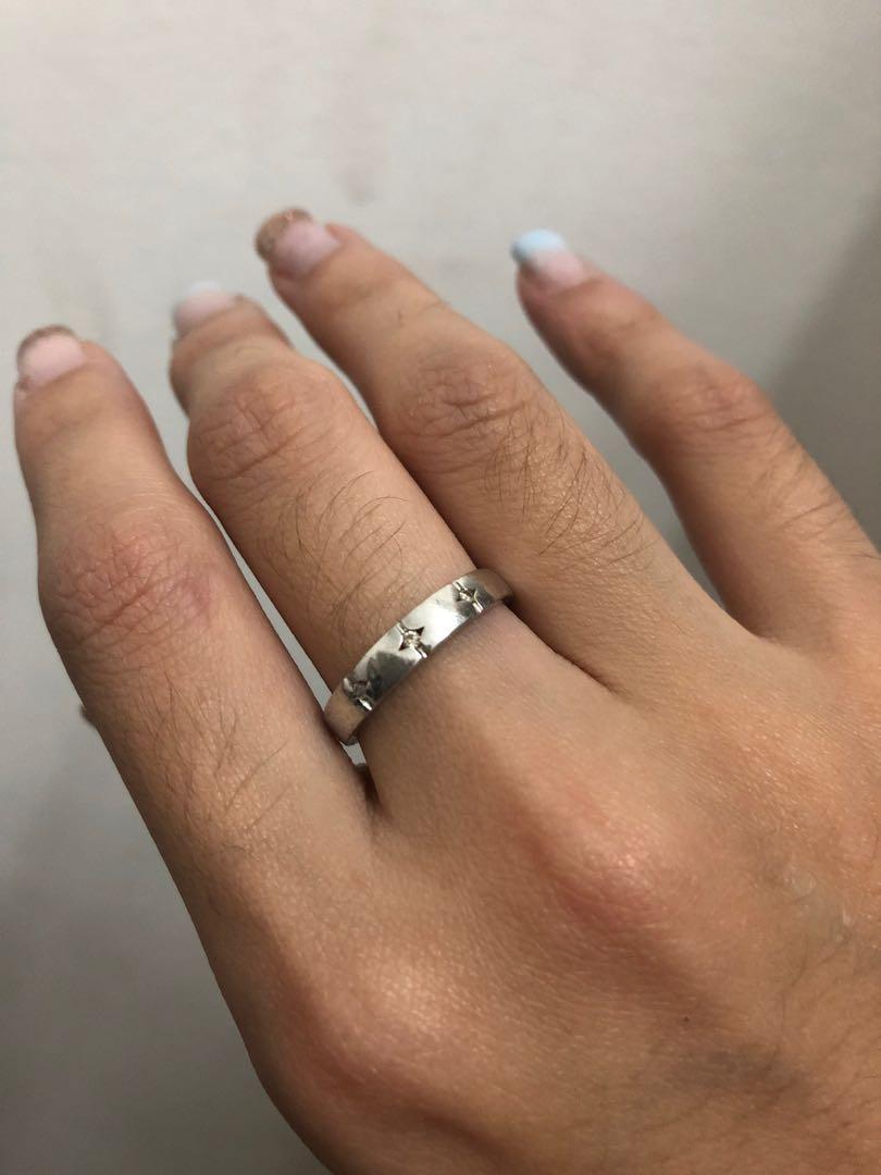 Lazo diamond ring