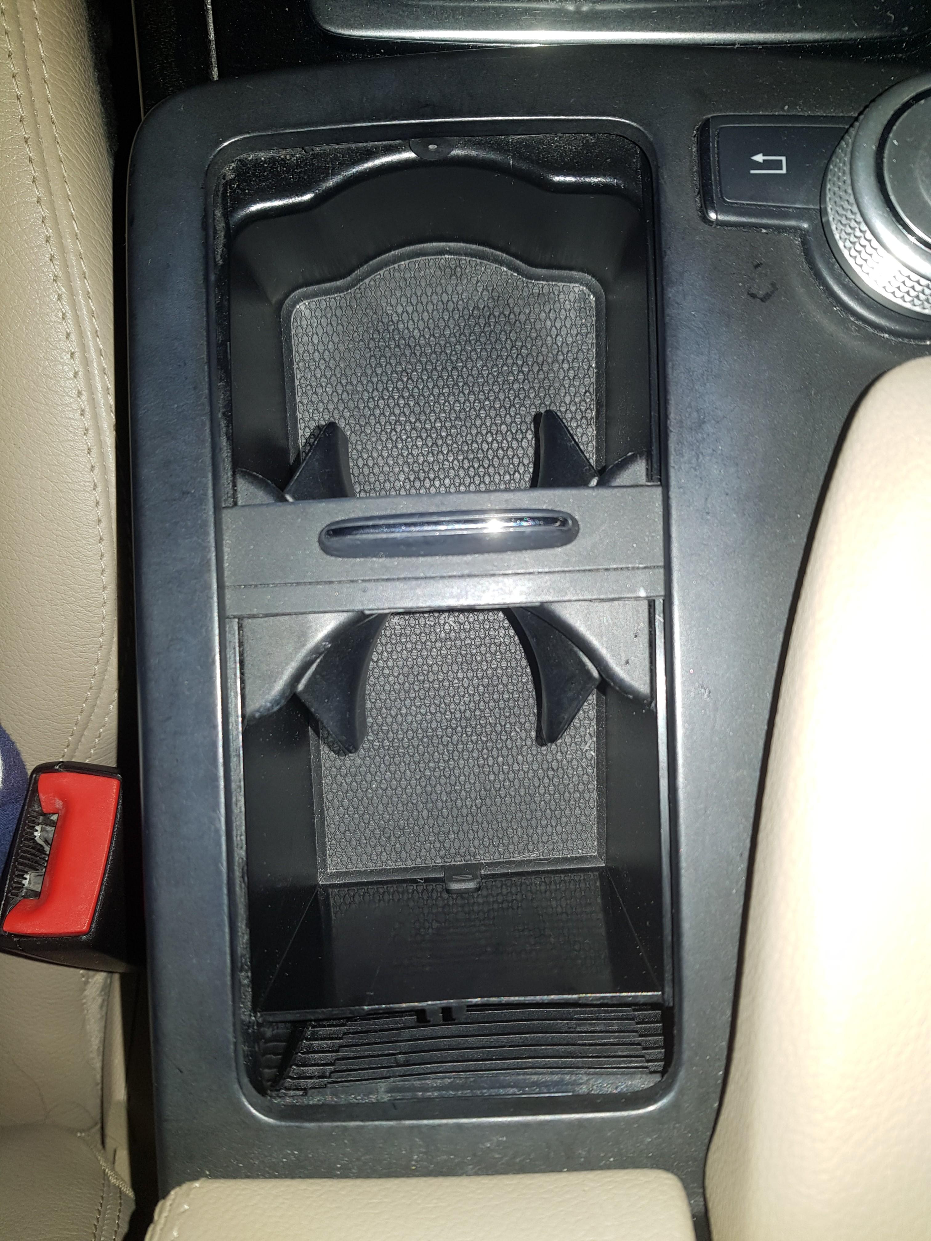 W204 cup online holder cover