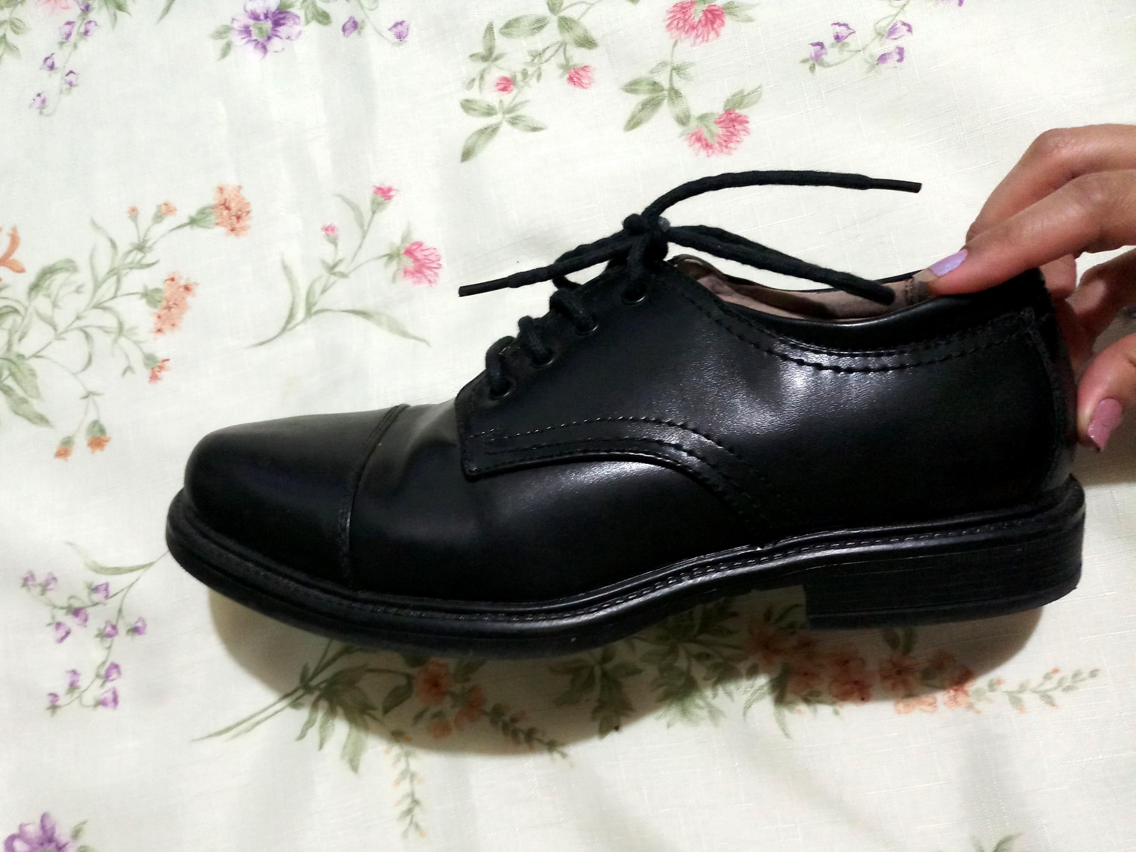 Merona Black Leather Shoes Men Size8.5 30cm. LOOKS NEW