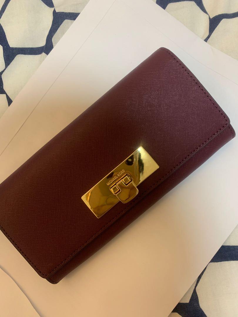 Michael Kors Wallet Callie, Women's Fashion, Bags & Wallets, Wallets & Card  Holders on Carousell