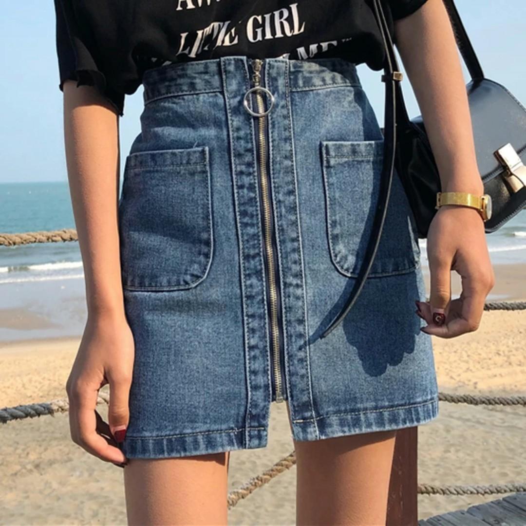 zip up denim skirt