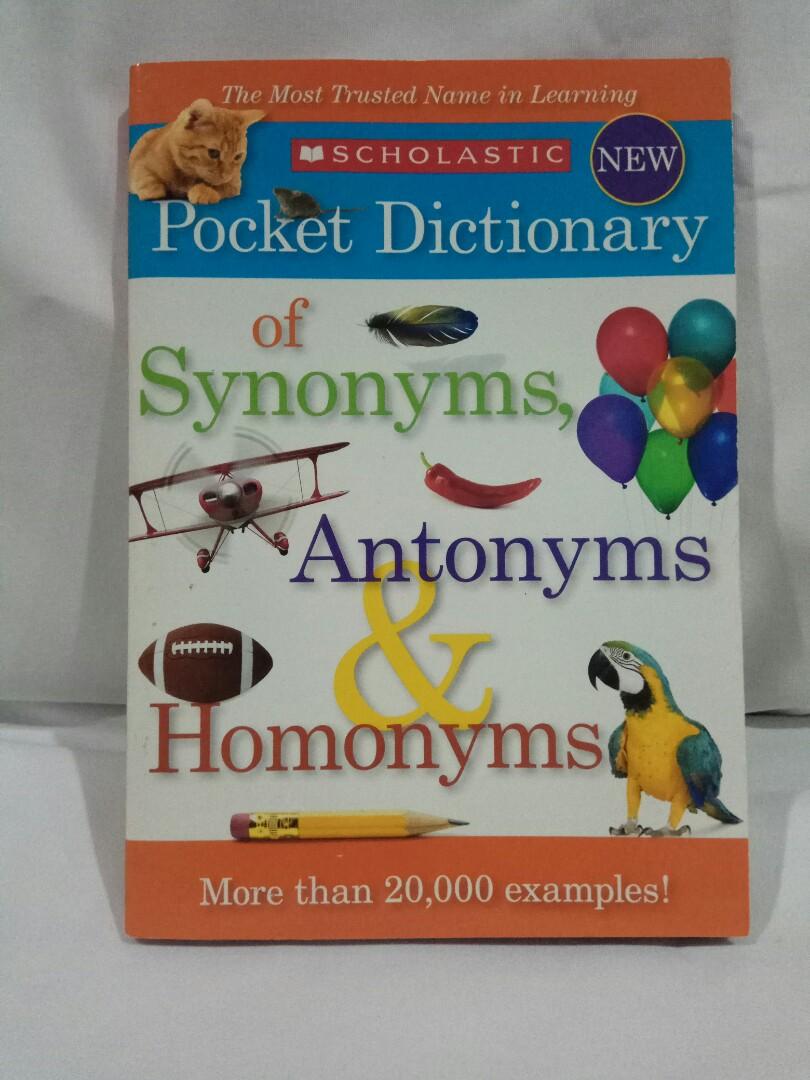 Scholastic Pocket Dictionary of Synonyms, Antonyms & Homonyms (Paperback), Buku & Alat Tulis