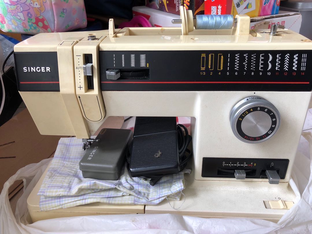 Singer 6233 勝家 電動 縫紉機 衣車, 家庭電器, 熨斗及掛熨機 Carousell