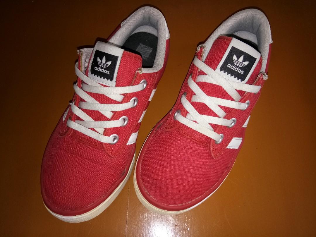 adidas kiel red