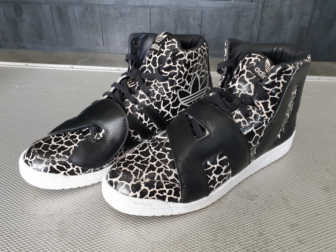 Adidas Jeremy Scott Giraffe Print Sneaker Shoe Men s Fashion
