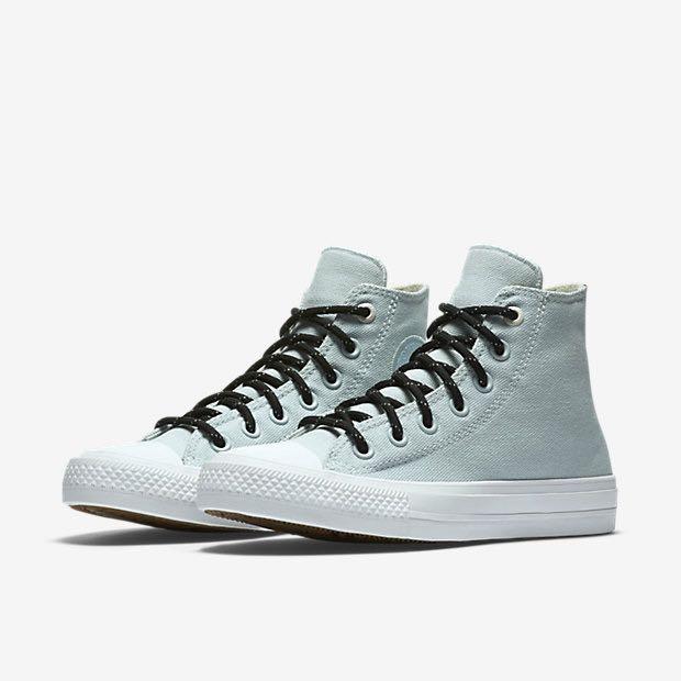 Chuck ii on sale shield canvas