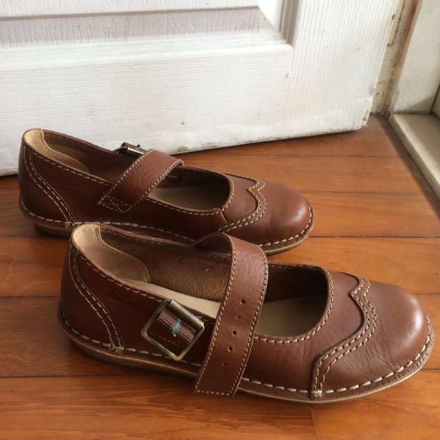 Clarks brown mary jane shoes sales