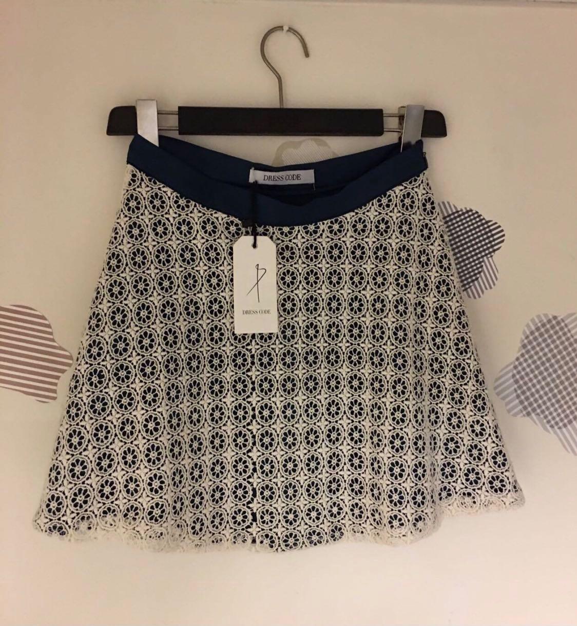 Dress Code東區精品店購入促銷價 名牌精品 精品衣服在旋轉拍賣